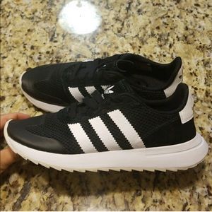 WOMEN ADIDAS FLASHRUNNER